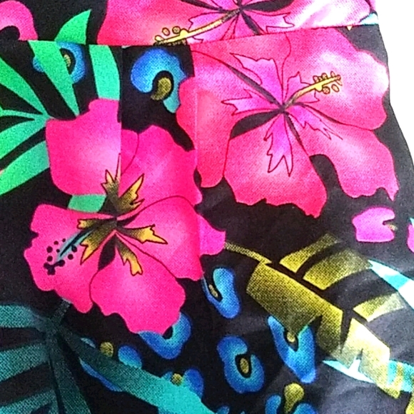 Charlotte Russe Shorts - Picture 2 of 4